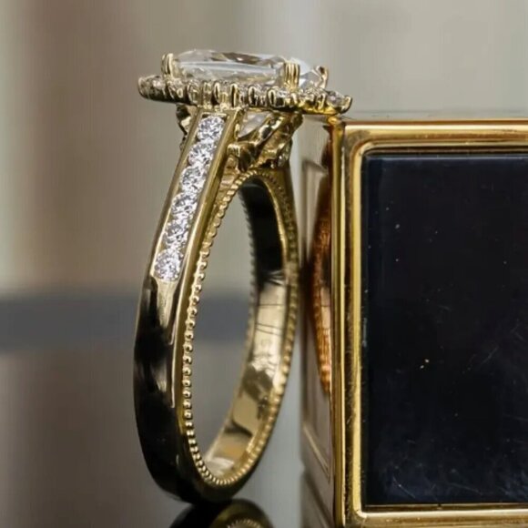 Gold Tone Cocktail / Engagement Ring - Zircon - NEW - size 6 - Picture 6 of 7